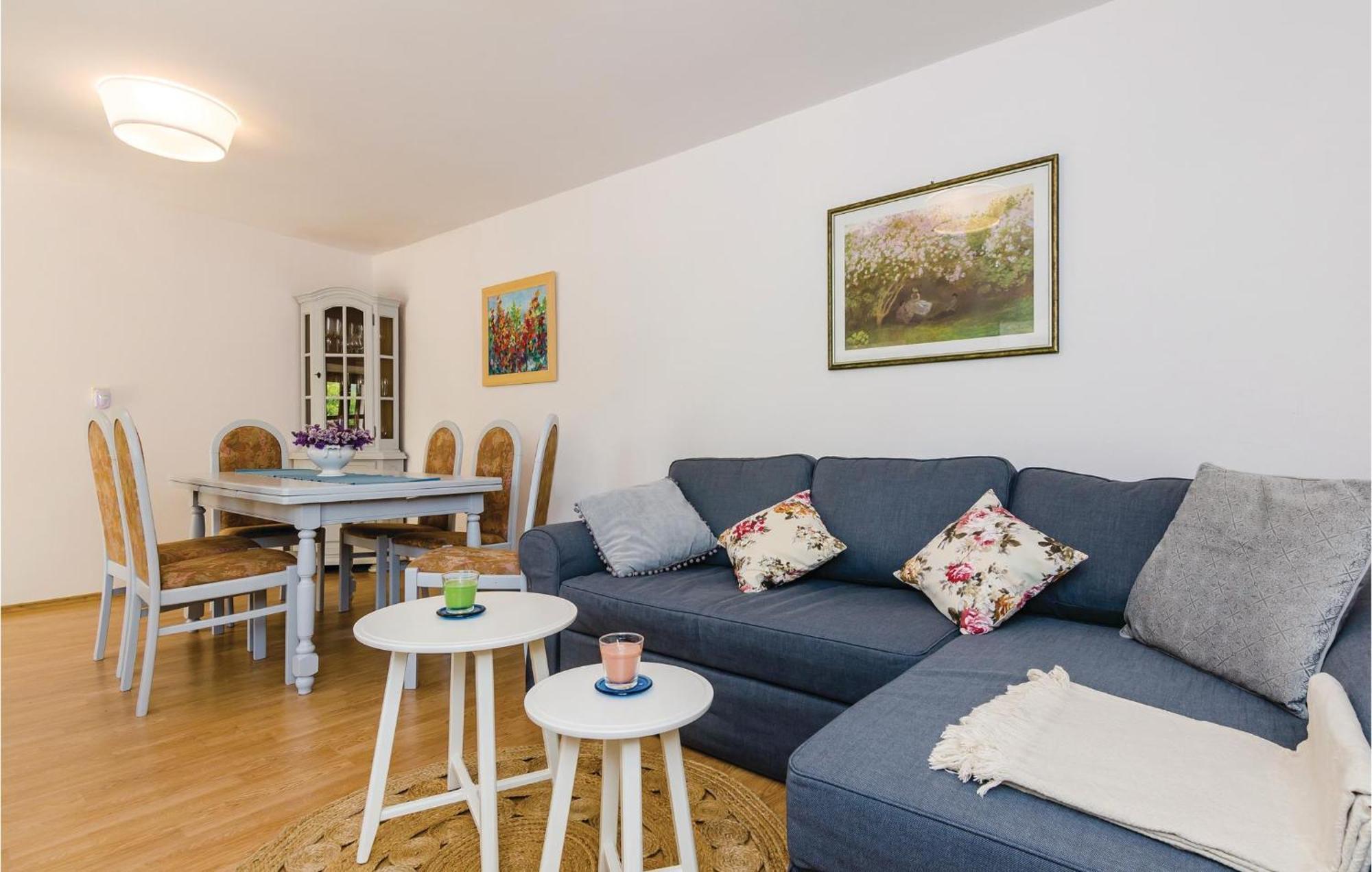 Beautiful Home In Oslje With Kitchen 外观 照片